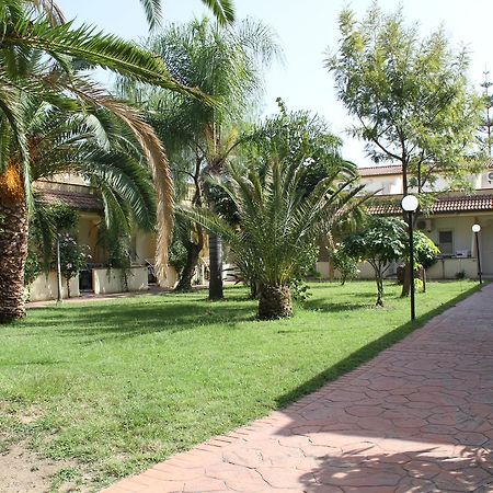 Green Garden Club برياتيكو المظهر الخارجي الصورة